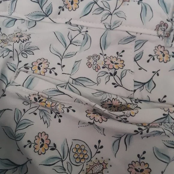 Loft Plus Size 16 Floral Pants - Picture 8 of 11